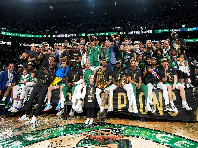 Những thời kỳ hoàng kim đã giúp lịch sử Boston Celtics ghi dấu với nhiều chức vô địch NBA và huyền thoại nổi tiếng.